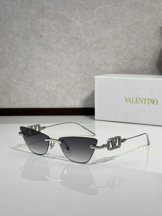 Picture of Valentino Sunglasses _SKUfw75840963fw
